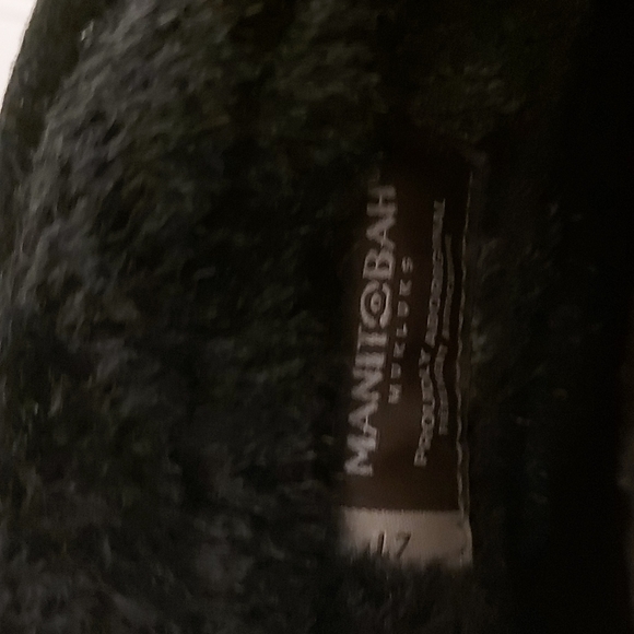 Black Manitoba mukluks - Picture 2 of 4